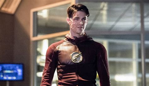 Wait, What Happened To Savitar's Suit In This New Flash Image? - CINEMABLEND