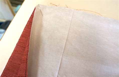 Invisible Zipper Pillow Tutorial - Twist Me Pretty