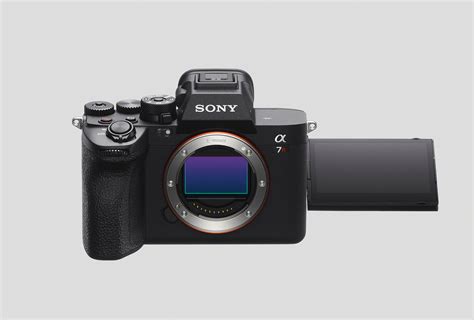 Sony's high-resolution A7R V mirrorless camera now shoots 8K video ...