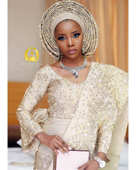 Say what….here are some fabulous Aso-Oke looks for the bride who wants ...