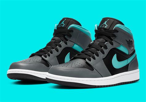 Air Jordan 1 Mid Aqua 554724-063 Release Date | SneakerNews.com