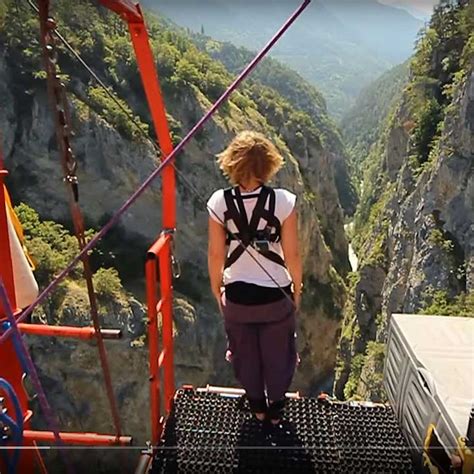 Bungee Jumping - What are best places to bungee jump in 2018?