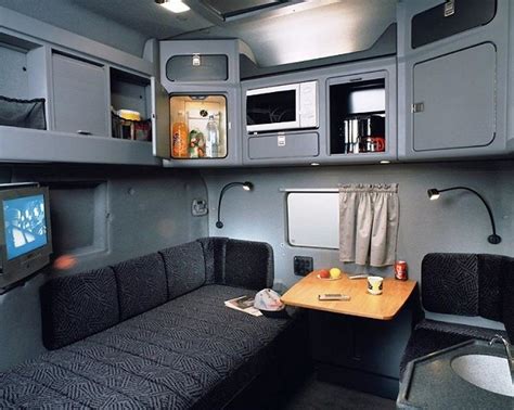 Cabine | Semi trucks interior, Truck interior, Semi trucks