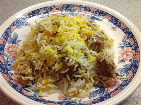 This Muslim Girl Bakes: Easy + Traditional Pakistani Chicken Biryani.