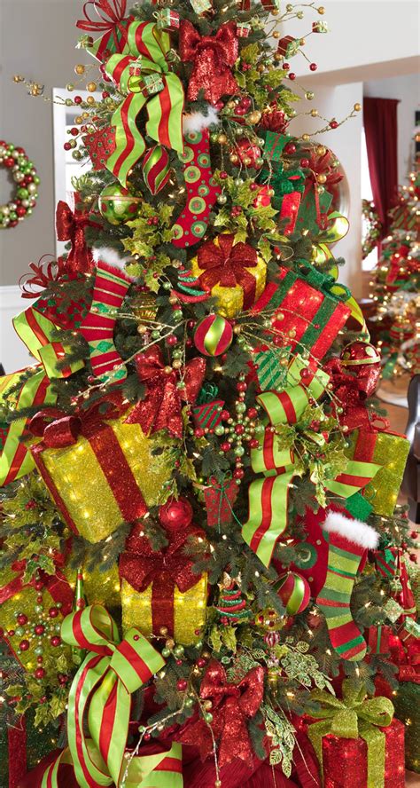 Red and Green Christmas Tree | christmas | Pinterest | Green christmas ...