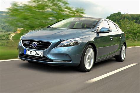 Volvo V40 T4 review | | Auto Express