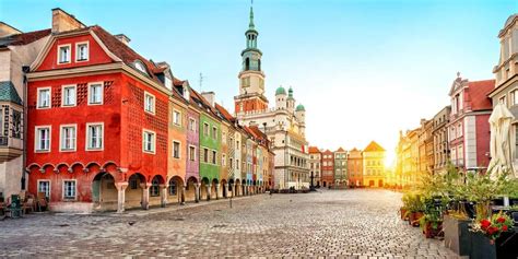 POLAND TRAVEL GUIDE - Four Around The World