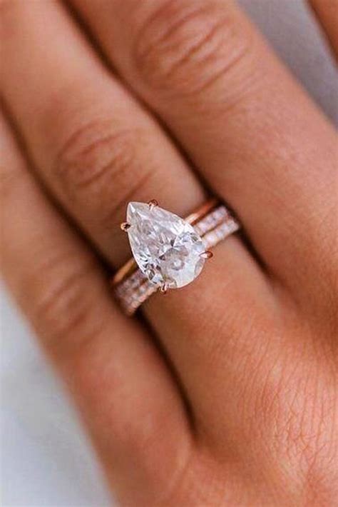 21 Stunning Pear Shaped Engagement Rings | Oh So Perfect Proposal