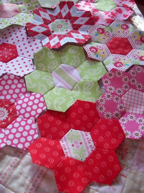 239 best Quilt hexagon en pentagon images on Pinterest | Patchwork ...