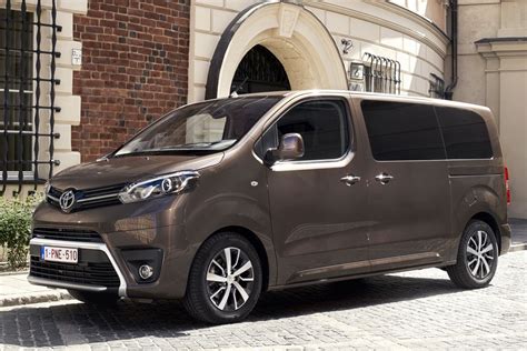 Toyota Proace Verso Long 2.0 D-4D 177pk Executive - 🚗 car technical ...