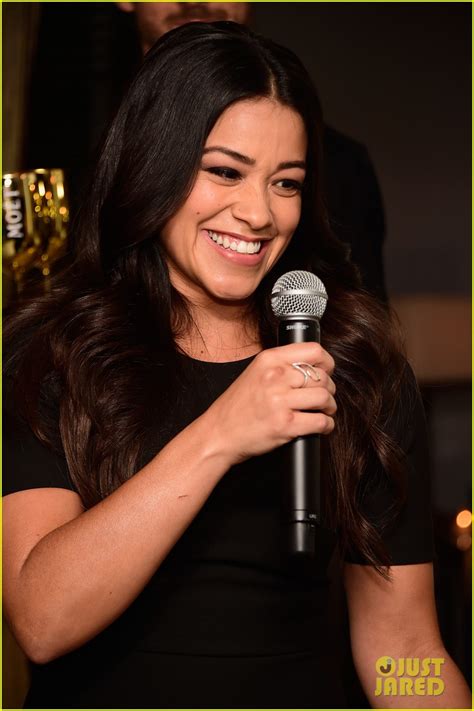 Photo: gina rodriguez golden globes 2016 america ferrera 03 | Photo ...