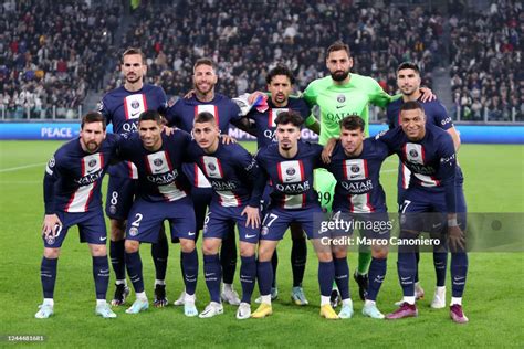 Players of Paris Saint-Germain Fc pose for a team photo prior to the ...