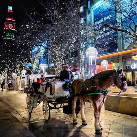 16th street mall at Christmas time. Taken with a fuji XT2 and the XF16mm : r/Denver