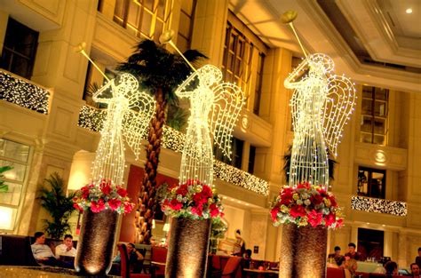 Smile You're On Candid Camera: Peninsula Manila, Christmas Decoration 2012