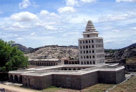 Gingee Fort, Vellore - Timings, History, Best time to Visit