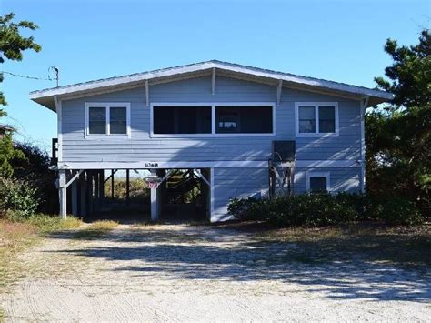 VRBO.com #625024 - Oceanfront House in North Litchfield Beach. Private Boardwalk to Beach ...