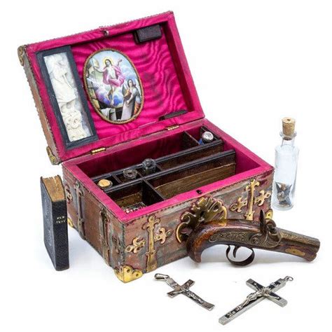 A Vintage Vampire-Slaying Kit Is Up for Auction - The New York Times