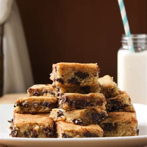 Ghirardelli Chocolate Chip Cookie Bars | Jessica in the Kitchen