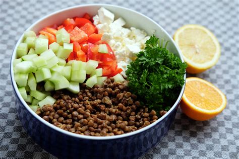 Linsensalat mit Feta & Paprika - Rezept | kochenOHNE