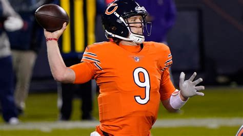 Chicago Bears release QB Nick Foles