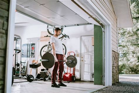 The Best Barbells to Buy for Home Gyms in 2023 | livestrong