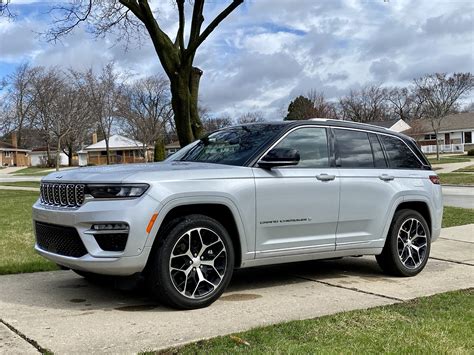 Test drive: 2022 Jeep Grand Cherokee Summit Reserve climbs to luxurious heights