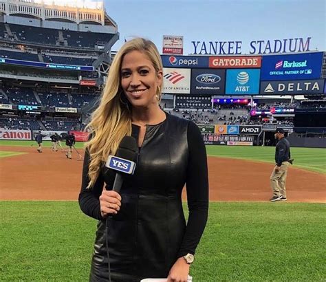 Meredith Marakovits: Early Life, NY Yankees & Net Worth - Players Bio