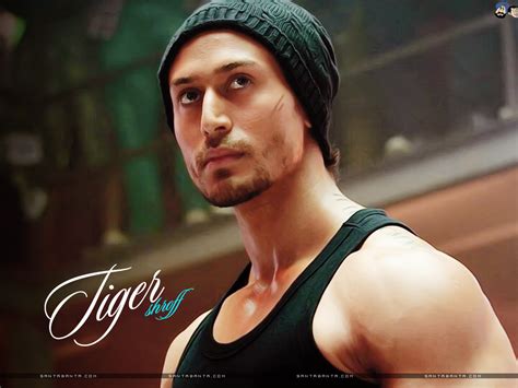 Tiger Shroff Bio, Height, Weight, Age, Family, Girlfriend And Facts ...