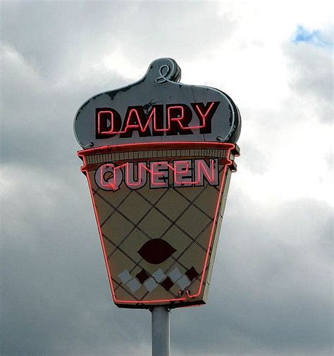 Vintage Dairy Queen sign | Vintage neon signs, Old neon signs, Neon signs