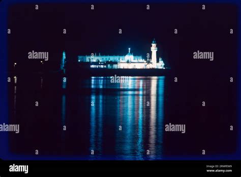 Haji Ali Dargah, Night View, Worli, Mumbai, India Stock Photo - Alamy