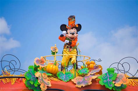 Best Tokyo Disneyland Shows & Parades