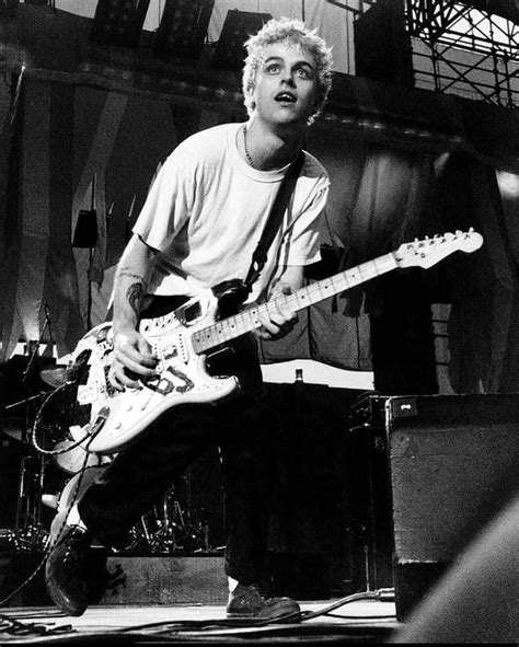 Billie Joe Armstrong of Green Day, 1994 : r/OldSchoolCelebs