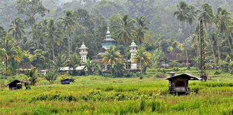 Padang, Indonesia - an overview - Tripping with O'Balaj and his friends around the world