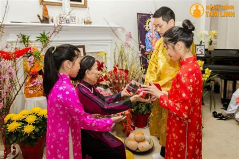 Tết, Lunar New Years Celebrations; Vietnam, Cambodia