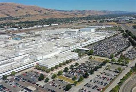 Tesla Factory, Fremont, California | AirVuz