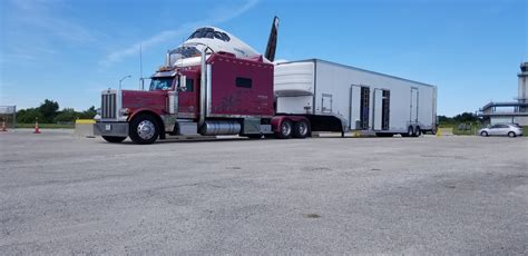 2006 Peterbilt 379 Ultra with 144 Inch ARI Legacy Custom Sleeper - 0444 :: ARI Legacy Sleepers