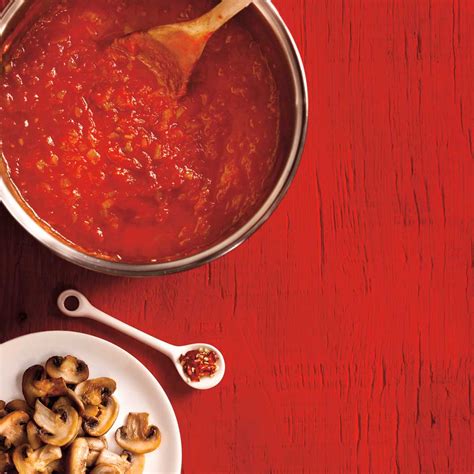 Basic Tomato Sauce | RICARDO