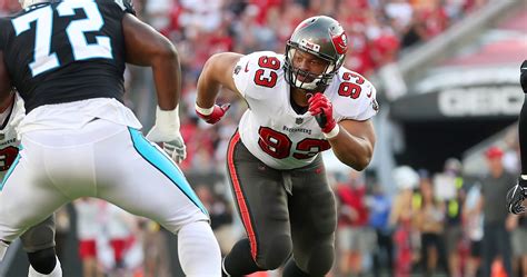 Report: Ndamukong Suh Reworks Bucs Contract; Includes More Easily Obtained Incentives | News ...