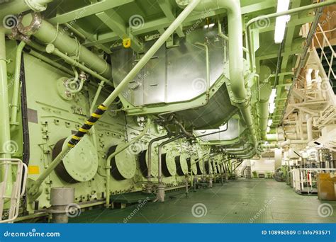 Huge Main Engine of a Big Cargo Ship Stock Image - Image of engine, mechanism: 108960509