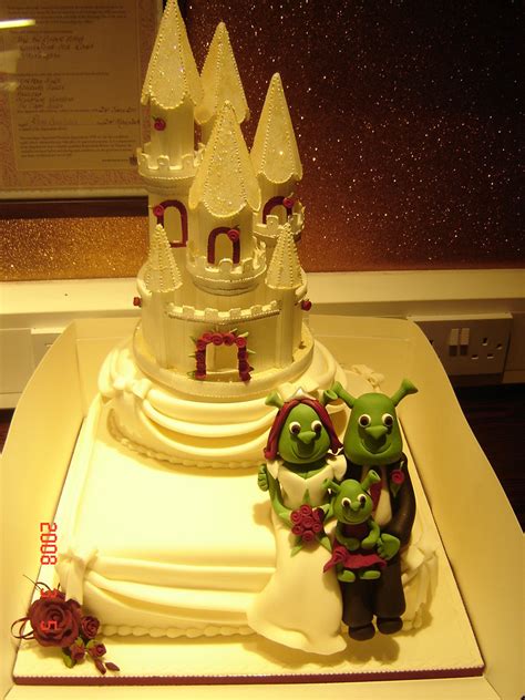 shrek wedding cake | www.thecakecompanywarrington.co.uk | helen brinksman | Flickr