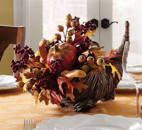 10 Beautiful Thanksgiving Centerpieces • Picky Stitch