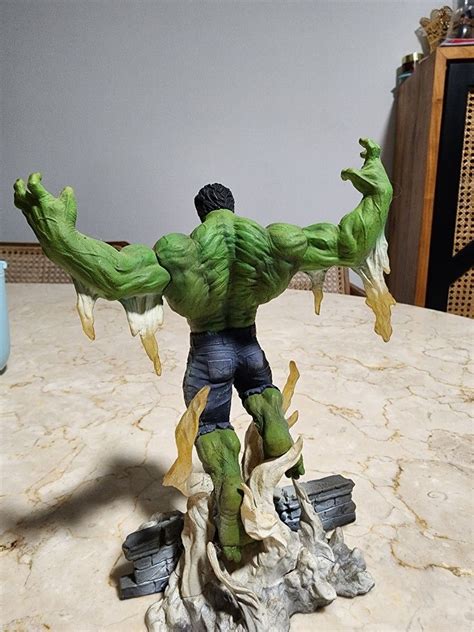 Incredible hulk, Hobbies & Toys, Toys & Games on Carousell