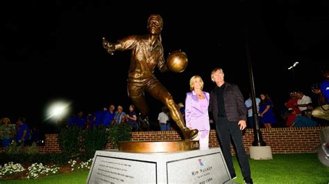 Our coach has a statue | Tiger Rant