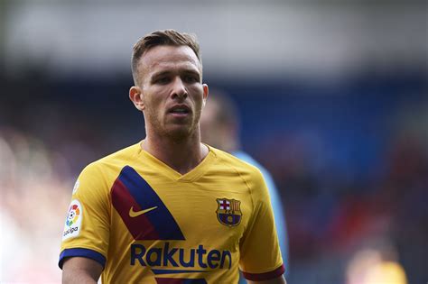 Inter & Juventus Interested In Signing Barcelona Midfielder Arthur Melo