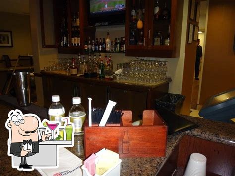 Hilton Garden Inn - Bar in Miami - Restaurant reviews