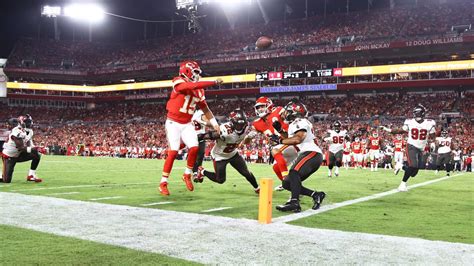 Watch: Patrick Mahomes makes jaw-dropping touchdown flip against Bucs ...