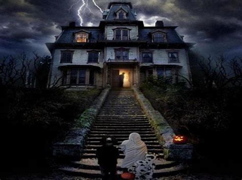 Pin by Karin Hughes on Creepy Houses | Halloween house, Halloween haunted houses, Halloween pictures