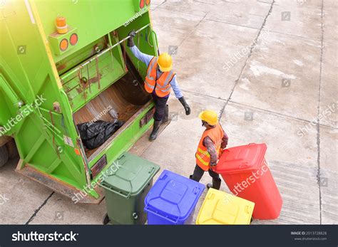 35,853 Garbage Workers Images, Stock Photos & Vectors | Shutterstock