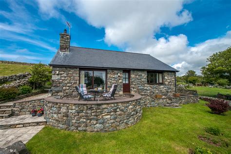 SNOWDONIA HOLIDAY COTTAGE HIGHLIGHTS | FARM STAY | Dioni Holiday Cottages