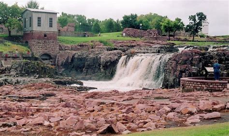 Top 5 Tourist Attractions in Sioux Falls, South Dakota | Things To Do ...